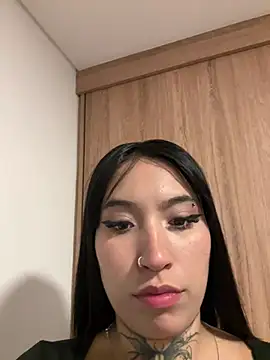 Liathompson FG online show from April 14, 6:52 pm