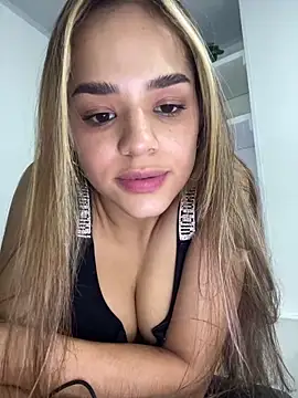 Sara  Secret online show from December 16, 9:20 pm