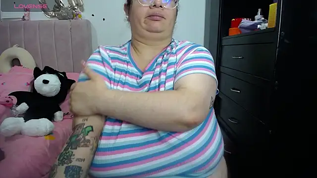 kattybbwbigboobs  online show from April 6, 9:21 am