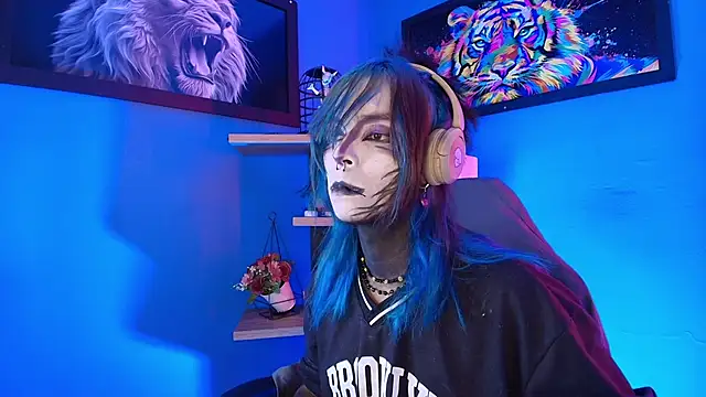 luxiel  online show from March 7, 11:23 pm