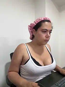 LorieFerrer online show from September 18, 5:55 pm