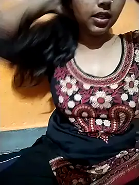 Sexy Divya   online show from March 31, 5:02 pm