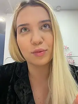 KilianaNoir online show from February 13, 7:43 am