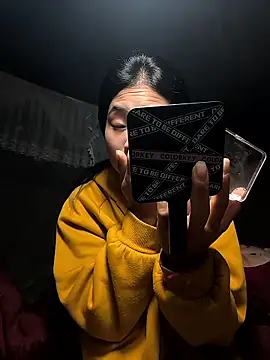 Lynly k2 online show from January 11, 1:10 am