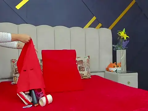 ShanellDiaz  online show from February 12, 2:57 am