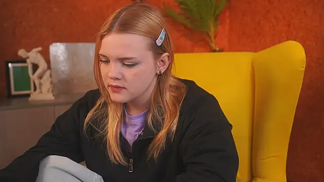 TomasaTroutner online show from November 12, 12:47 pm