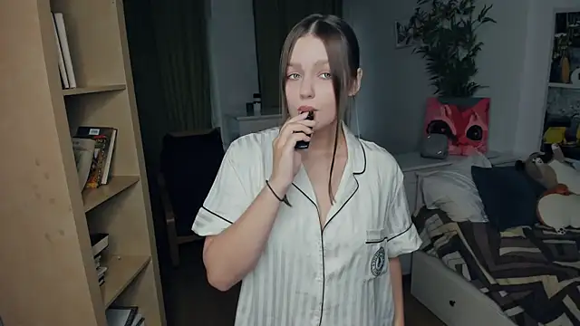 RosseLavish online show from November 24, 8:16 am