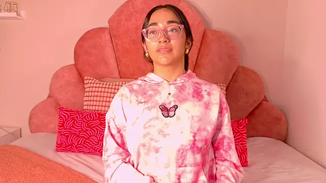 NicoletCherry   online show from November 13, 7:46 pm