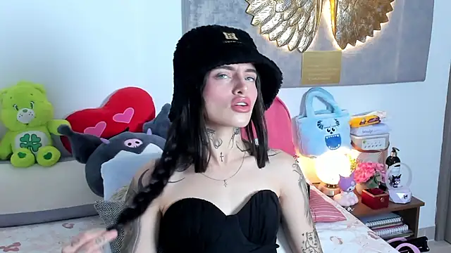 Angeline smith1 online show from November 13, 6:56 am