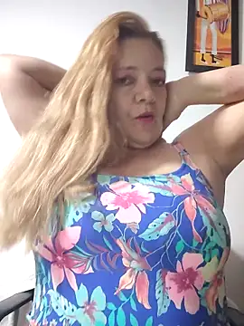 karlaanqui1 online show from April 10, 10:21 am