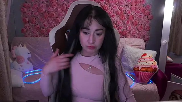 CarolinaaFoxyyy online show from May 28, 7:01 pm