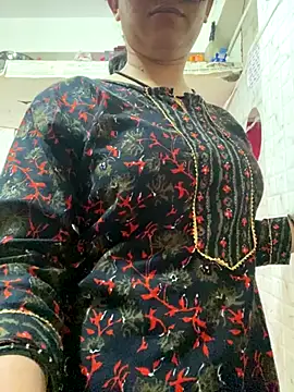 Red Queen 11 online show from December 4, 3:42 am