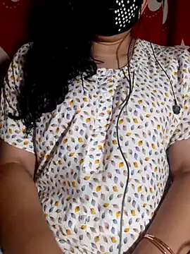 HotGirl23231 online show from June 28, 7:20 pm