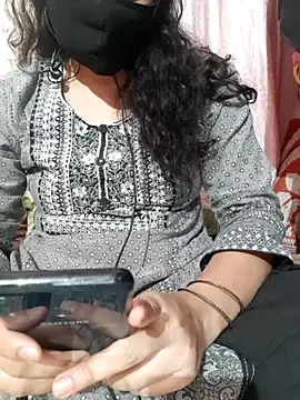 HotGirl23231 online show from December 1, 6:21 pm