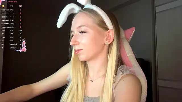 LaceDream online show from December 2, 3:03 pm