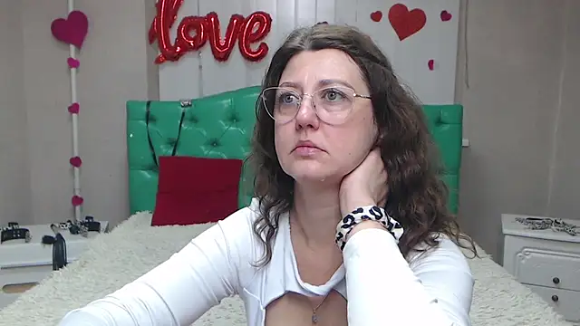 RoseHille online show from May 30, 5:16 am
