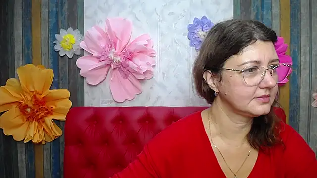 RoseHille online show from November 22, 6:05 am