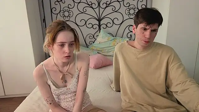 Danny loves Mary online show from March 29, 8:46 am