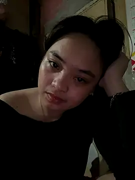 pinayyours18 online show from November 19, 1:27 am