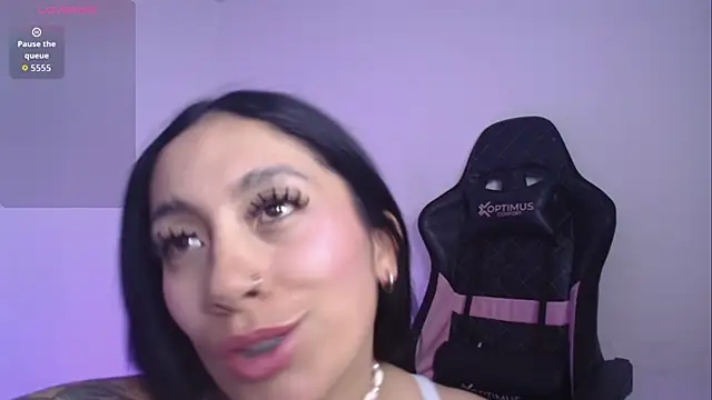 Millie bobby online show from April 8, 8:55 pm