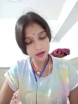 Mohnicute online show from May 10, 8:00 pm