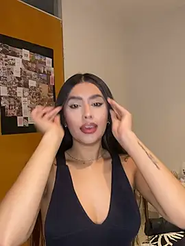 lauren clauz online show from February 5, 11:30 pm