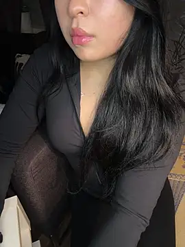 Cutejulia1 online show from November 16, 4:51 pm