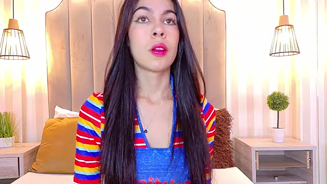 IrisDeLaVega  online show from December 15, 2:11 pm