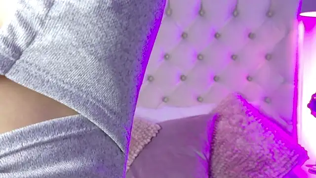 IrisDeLaVega  online show from January 7, 6:11 pm