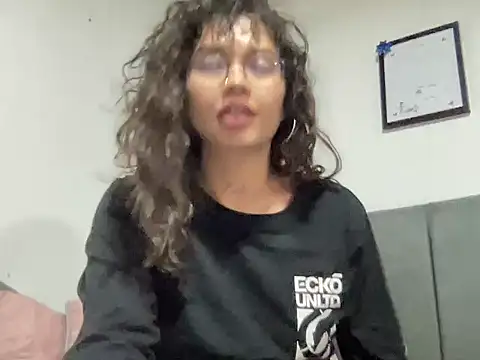 Dreana online show from February 12, 1:51 am