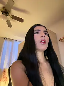 Cristal Cerati  online show from May 28, 11:02 pm
