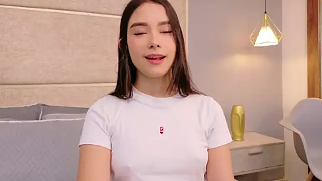 Sophie Honey18 online show from December 18, 12:54 pm