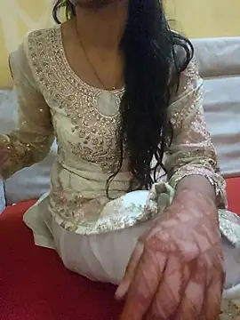 SLIMDIVAA online show from December 3, 8:49 am