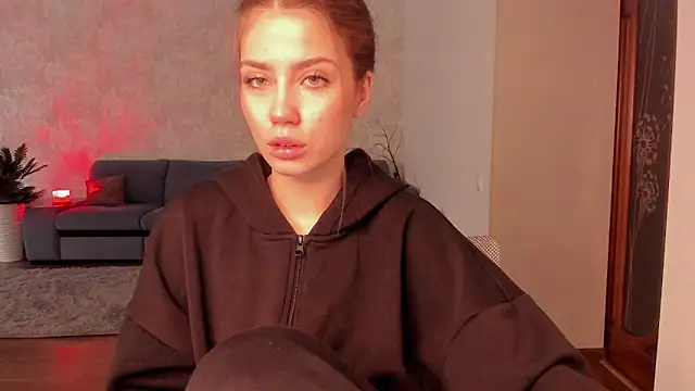 Aurora Glow21 online show from April 10, 4:40 am