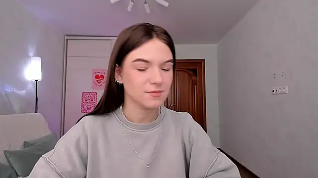 luna lust 212 online show from April 18, 4:26 am