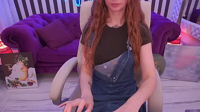 Nicol Moonn online show from July 19, 1:35 pm