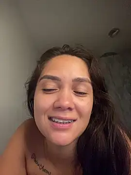 carolsapequinha online show from April 5, 8:35 am