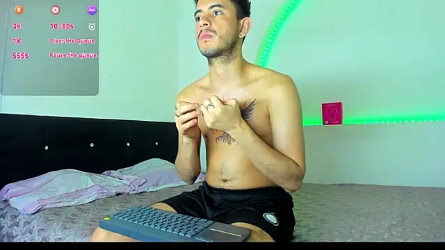 kaiborman00 online show from January 15, 12:00 pm