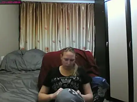 JenniDeep online show from February 27, 5:35 pm