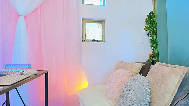 lizzy kane online show from March 6, 8:15 pm