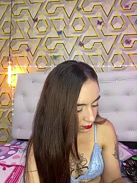 MelanyyJhonson15 online show from April 6, 3:28 am