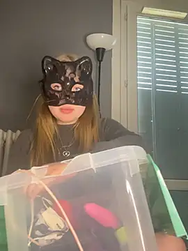 secretcouple 00 online show from April 1, 1:52 pm