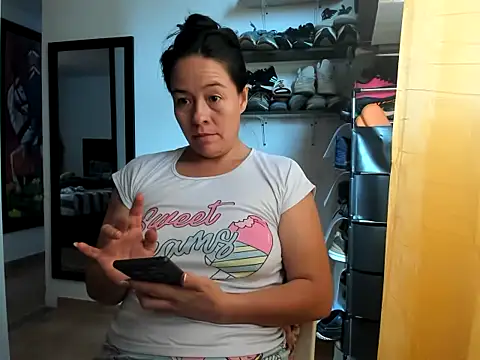 caroline 47 online show from July 8, 1:57 pm