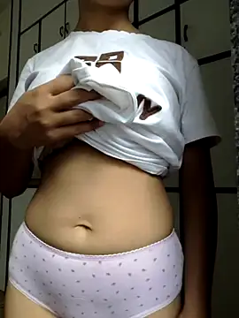 sexy lelina online show from May 3, 7:01 am