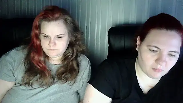 HollyXXEva online show from January 14, 10:59 pm