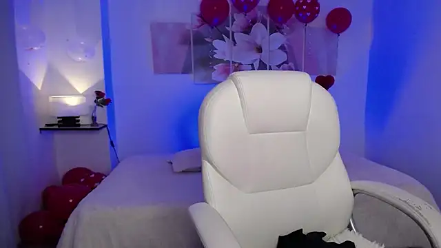 selene rouse  online show from February 19, 1:05 am