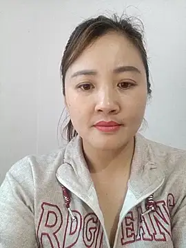 Little-Red123 online show from January 19, 1:46 am