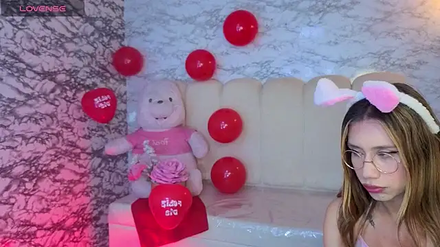 Evy Luxx v online show from February 14, 4:36 am