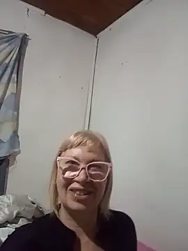 SexyMilf1211 online show from June 5, 11:27 am