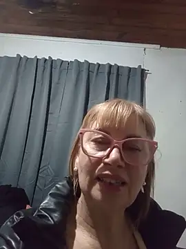 SexyMilf1211 online show from June 29, 11:32 am